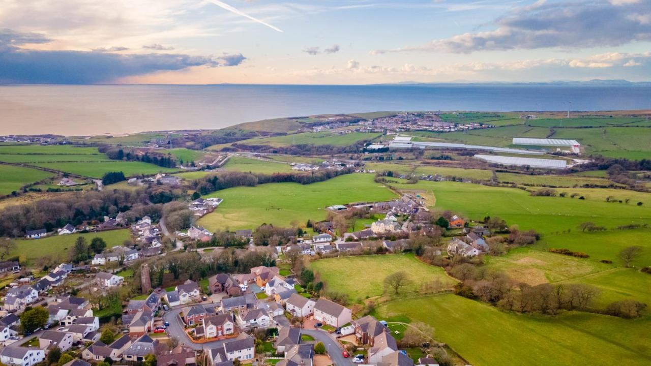 Comfy Cumbrian Stay Distington Bagian luar foto